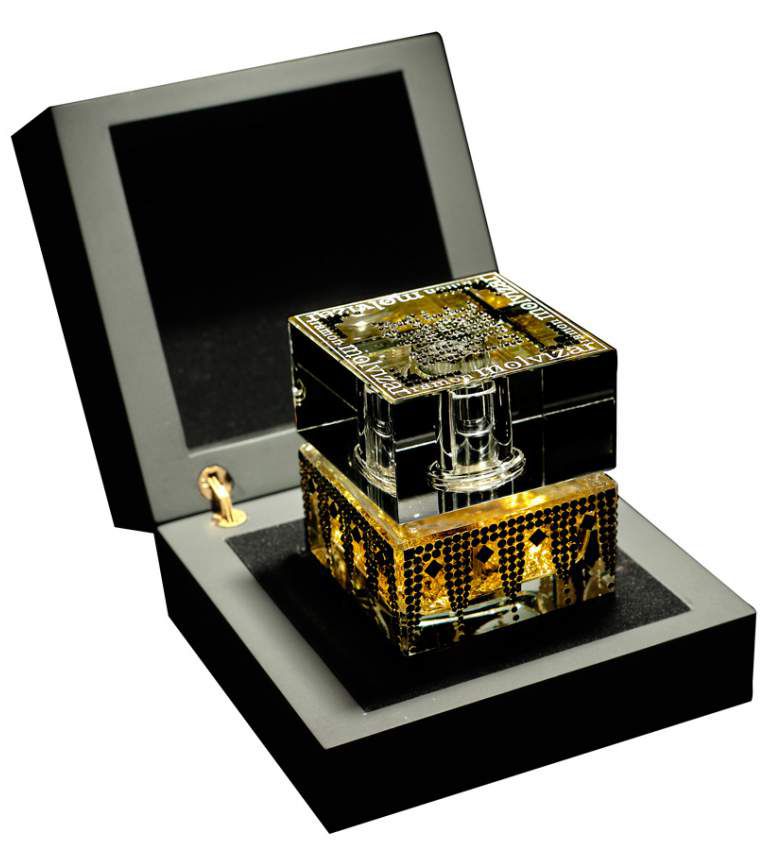 Ramon Molvizar Black Cube
